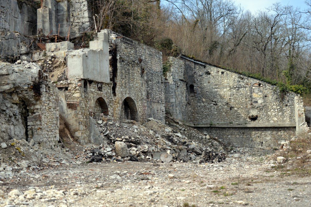 Pyrmont an der Rhône, Mine d'Asphalte